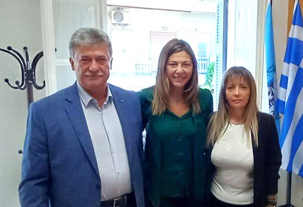 Στο Κέντρο Συμβουλευτικής Υποστήριξης του δήμου Κορινθίων bρέθηκε σήμερα η Υπουργός Κοινωνικής Συνοχής και Οικογένειας κ. Σοφία Ζαχαράκη