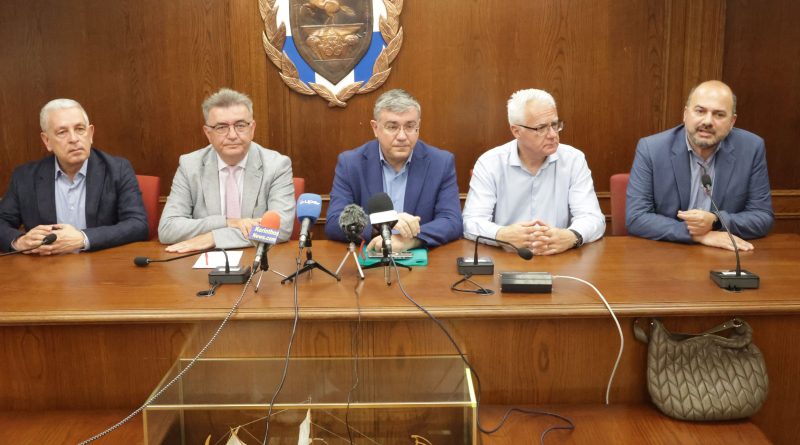 Συμφωνία – σταθμός για την διαχείριση των ανακυκλώσιμων απορριμμάτων. Ποια είναι η διαδικασία, τι κερδίζουν οι Δήμοι