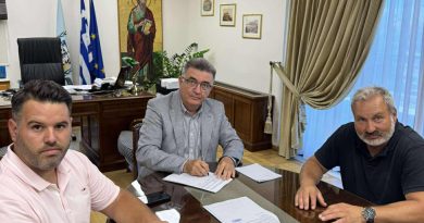 Για την δημοτική αρχή Σταυρέλη ο αθλητισμός δεν είναι επιλογή, είναι προτεραιότητα. Με την ανακατασκευή των τριών γηπέδων ξεκινά το μεγαλύτερο project αθλητικών υποδομών που έγινε ποτέ στον Δήμο Κορινθίων