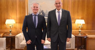 Συνάντηση του Περιφερειάρχη Πελοποννήσου Δημήτρη Πτωχού με τον Υπουργό Εθνικής Άμυνας Νίκο Δένδια