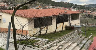 Νέα ζωή στο παλιό σχολείο του Αγγελοκάστρου| Ο Δήμος Κορινθίων αξιοποιεί ανταποδοτικούς πόρους προς όφελος της τοπικής κοινωνίας