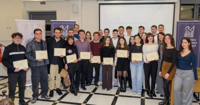 Δήμος Σικυωνίων: Δόθηκαν και φέτος οι υποτροφίες του Ιδρύματος Μαυρούλια – Επένδυση στην αριστεία ως παρακαταθήκη για το μέλλον του τόπου